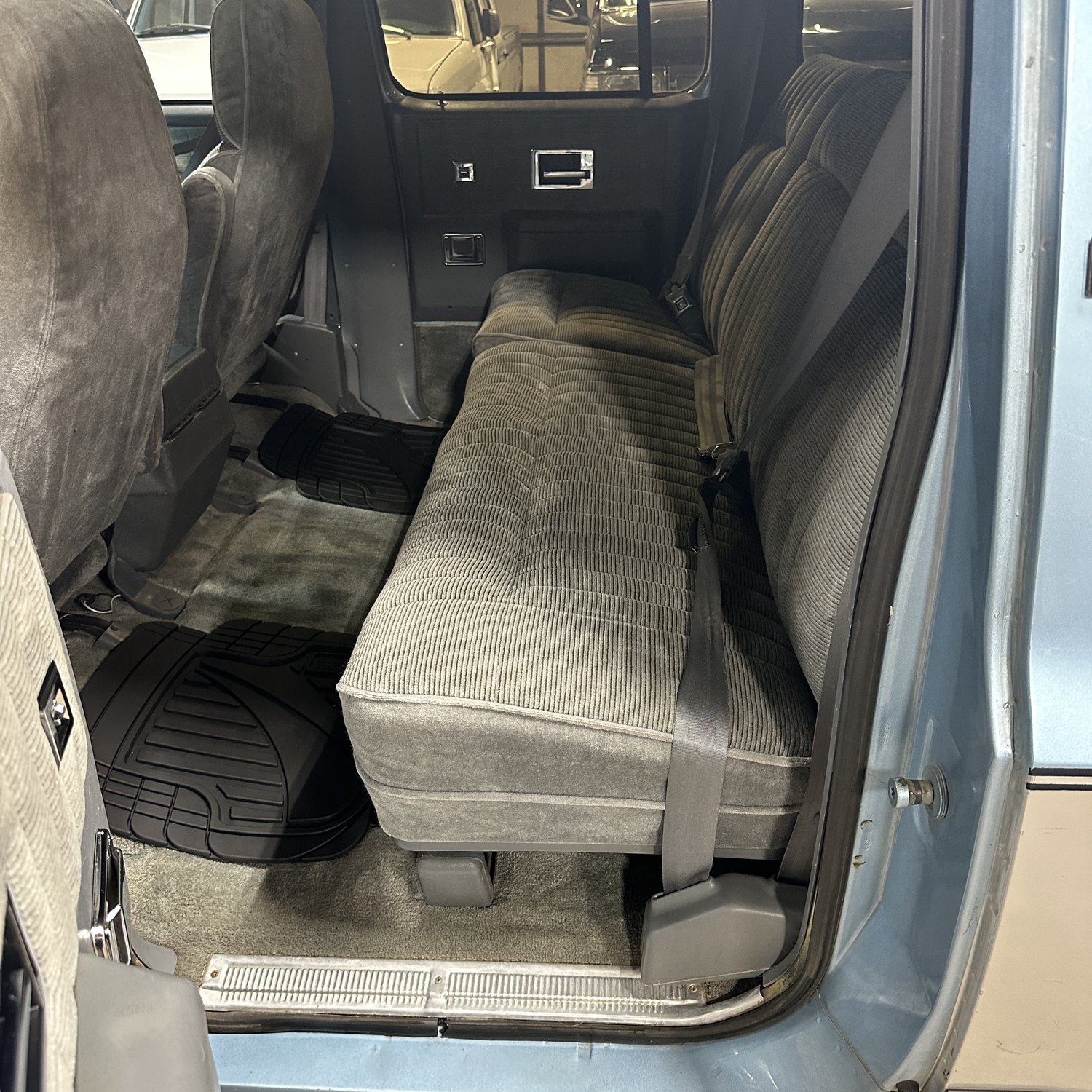 1989-chevrolet-suburban-2500-for-sale-indiana-27