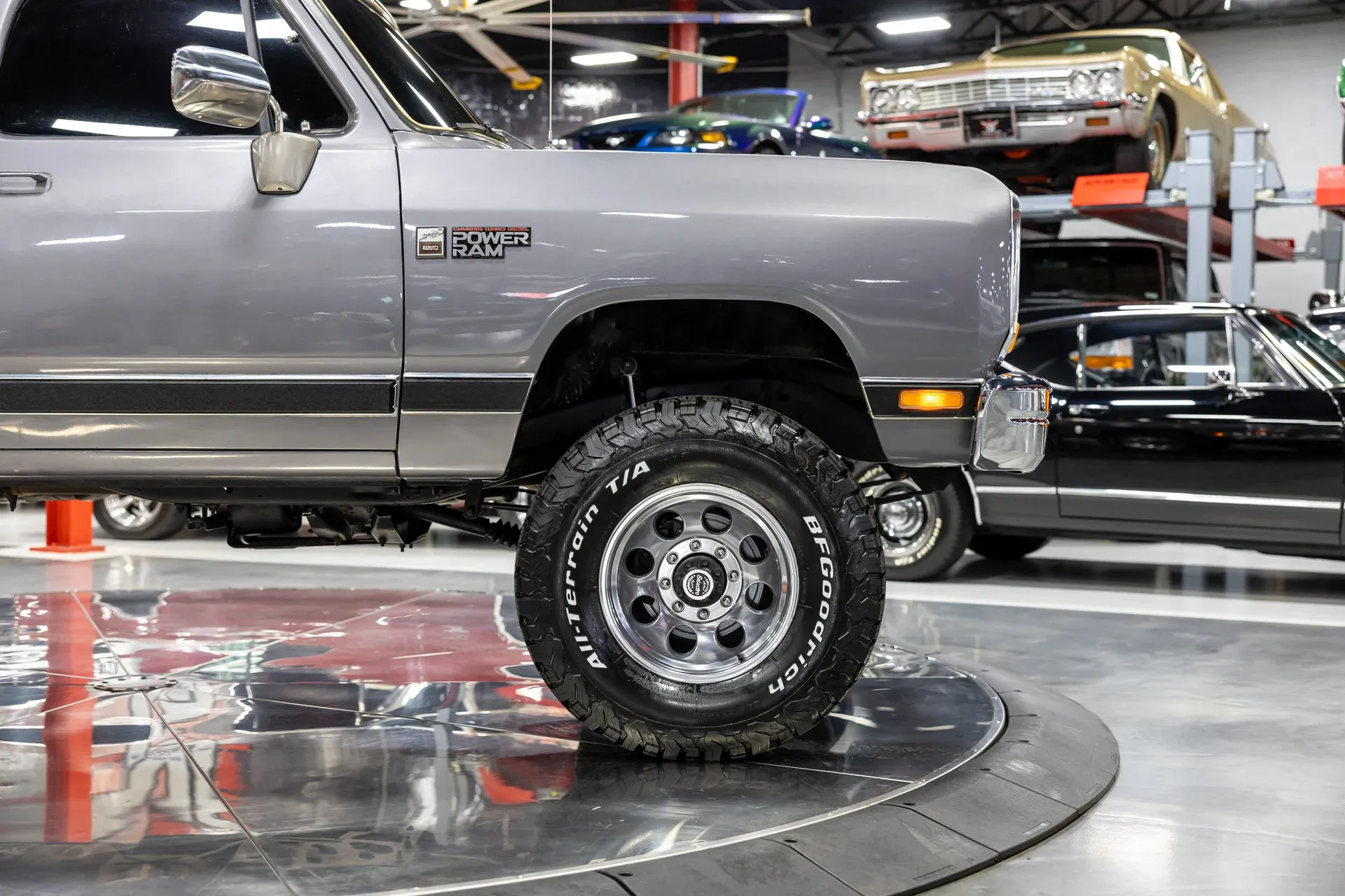 1989-dodge-3-4-ton-trucks-w250-sweptline-4wd (14)