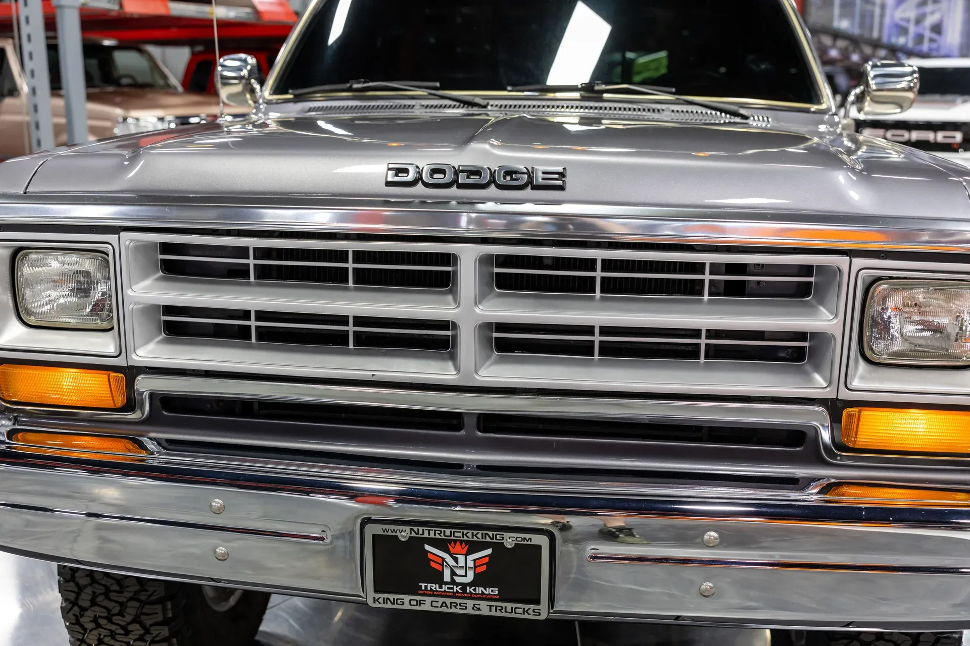 1989-dodge-3-4-ton-trucks-w250-sweptline-4wd (19)