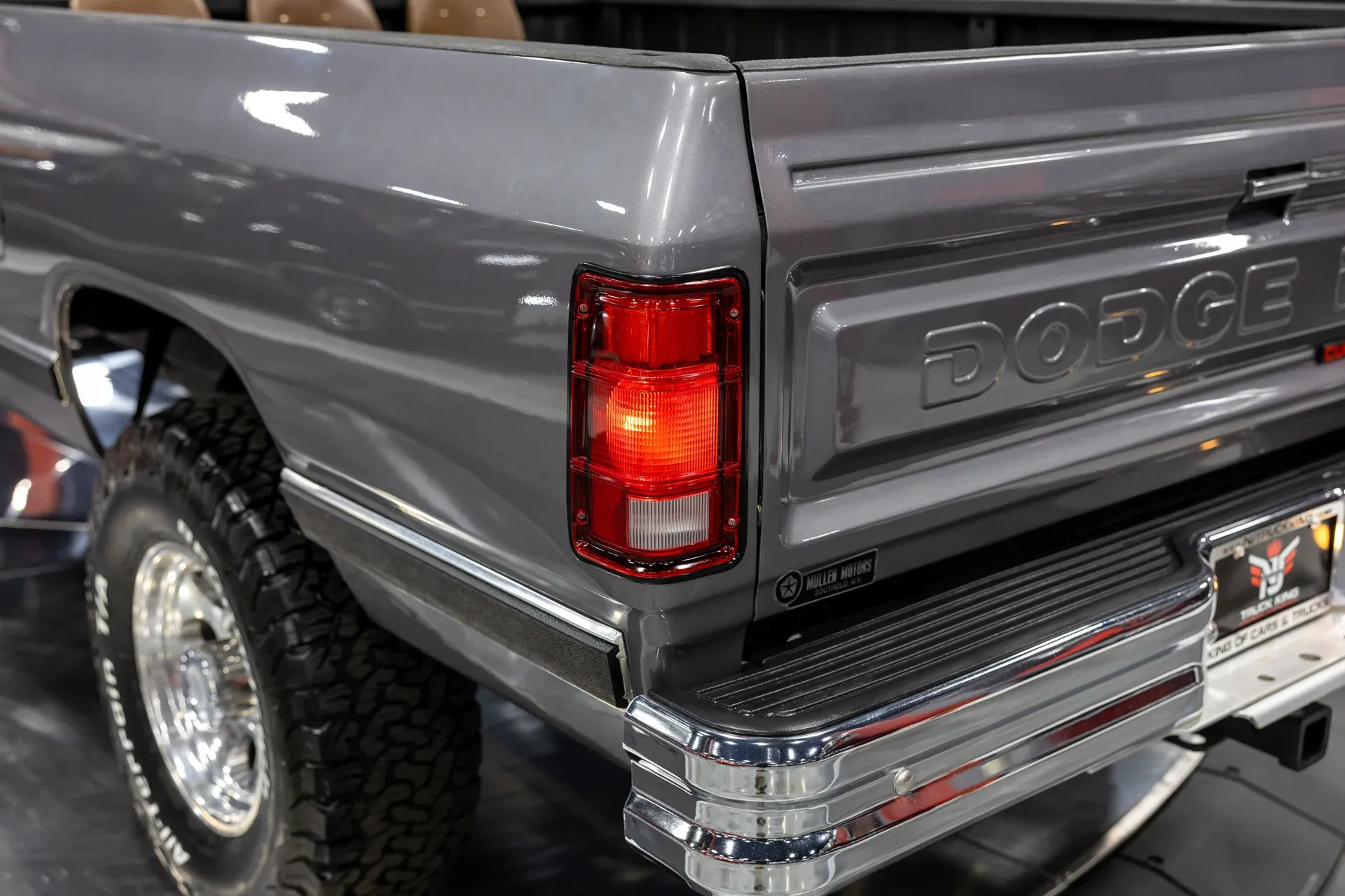 1989-dodge-3-4-ton-trucks-w250-sweptline-4wd (24)