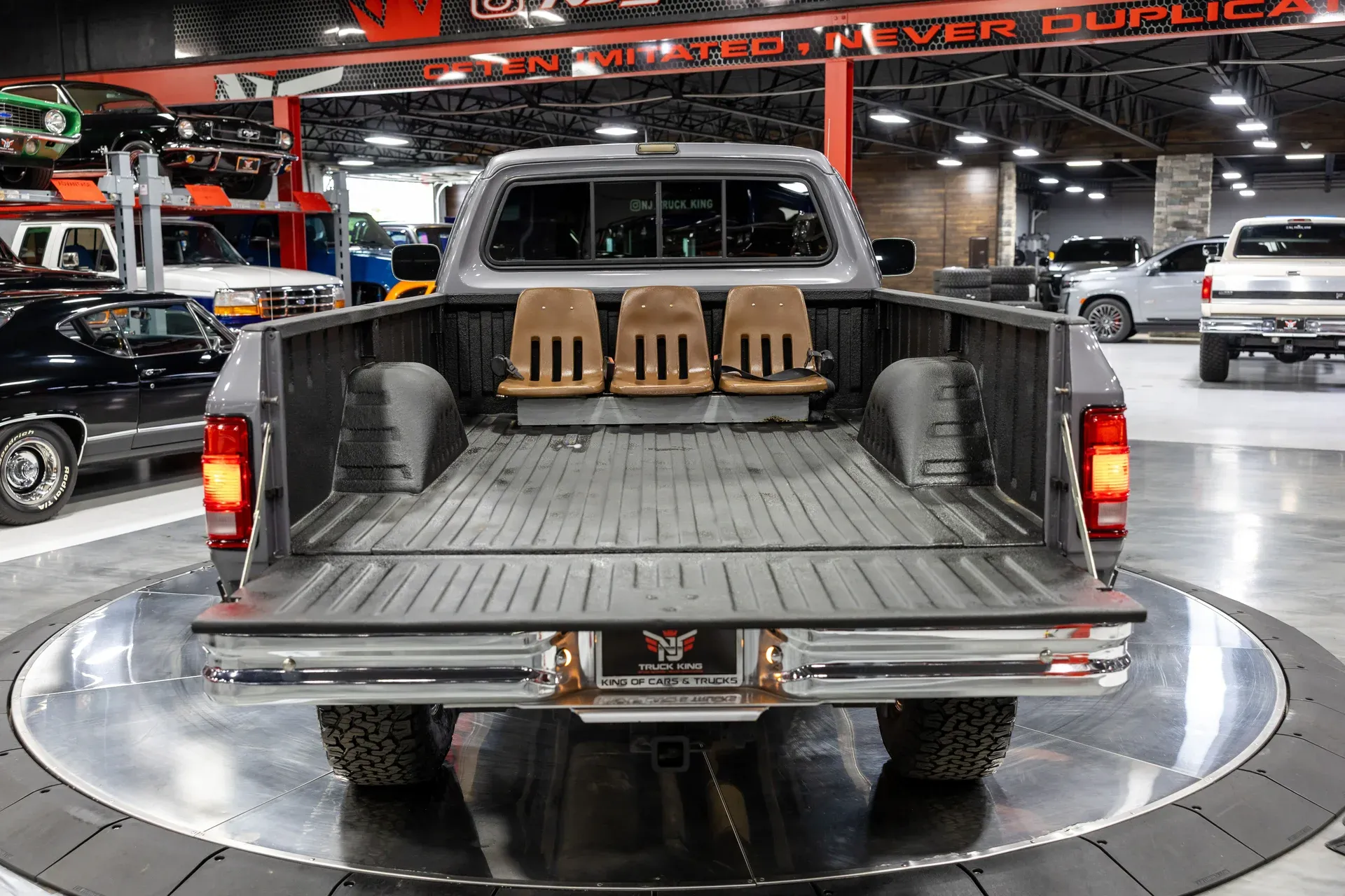 1989-dodge-3-4-ton-trucks-w250-sweptline-4wd (26)