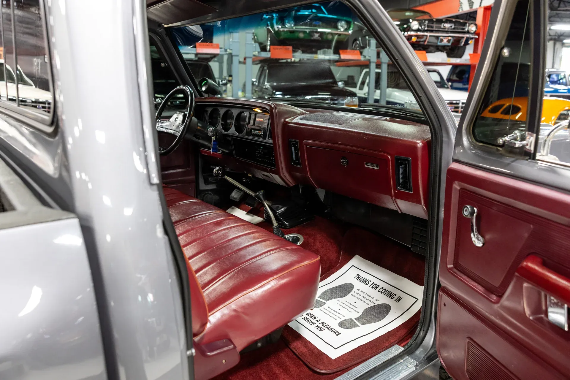 1989-dodge-3-4-ton-trucks-w250-sweptline-4wd (32)