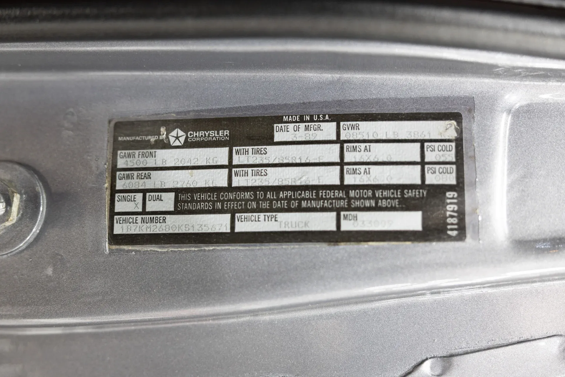 1989-dodge-3-4-ton-trucks-w250-sweptline-4wd (49)