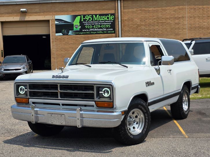1989-dodge-ramcharger-royal-se-for-sale-12