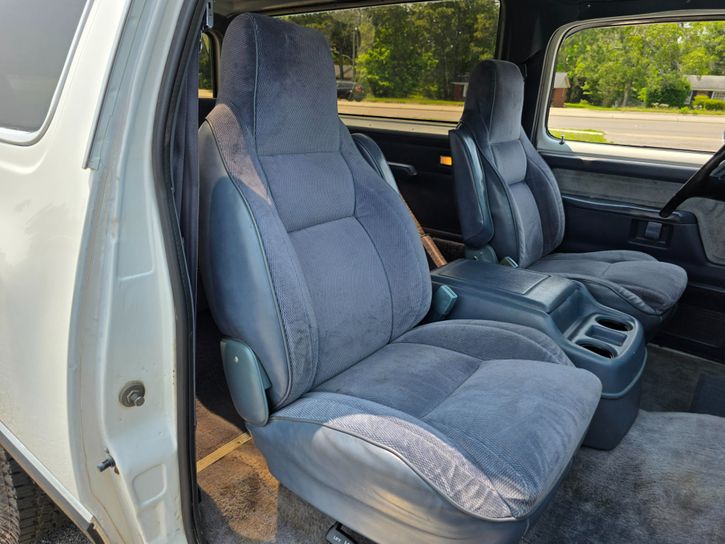 1989-dodge-ramcharger-royal-se-for-sale-20