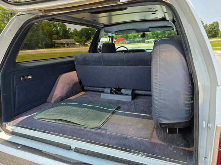 1989-dodge-ramcharger-royal-se-for-sale-24