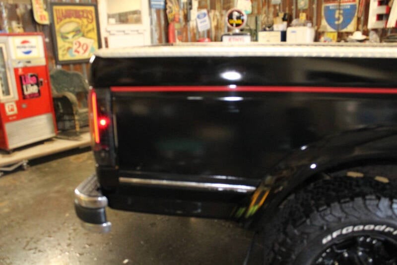 1989-ford-f-250-xlt-lariat-2dr-4wd-standard-cab-lb-hd (27)