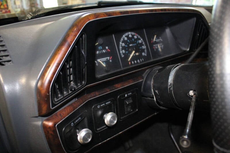 1989-ford-f-250-xlt-lariat-2dr-4wd-standard-cab-lb-hd (45)