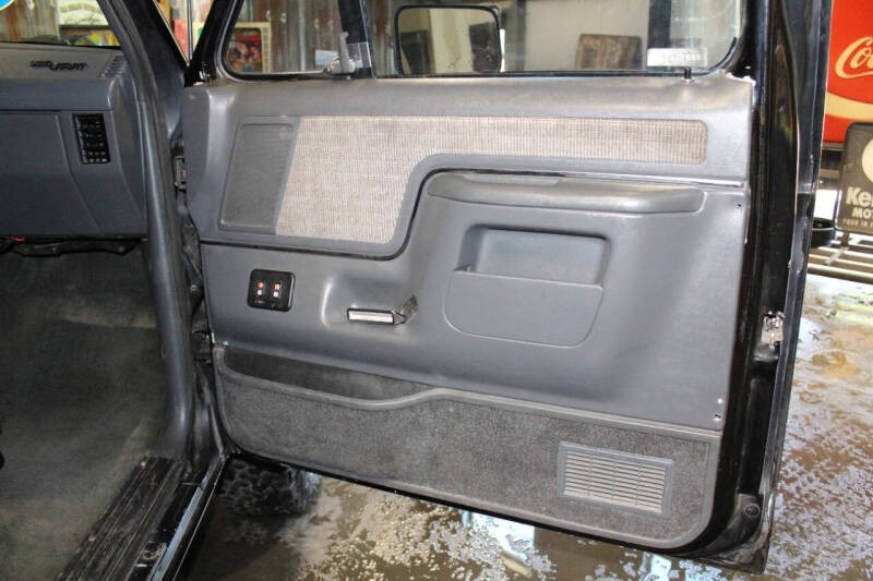 1989-ford-f-250-xlt-lariat-2dr-4wd-standard-cab-lb-hd (50)