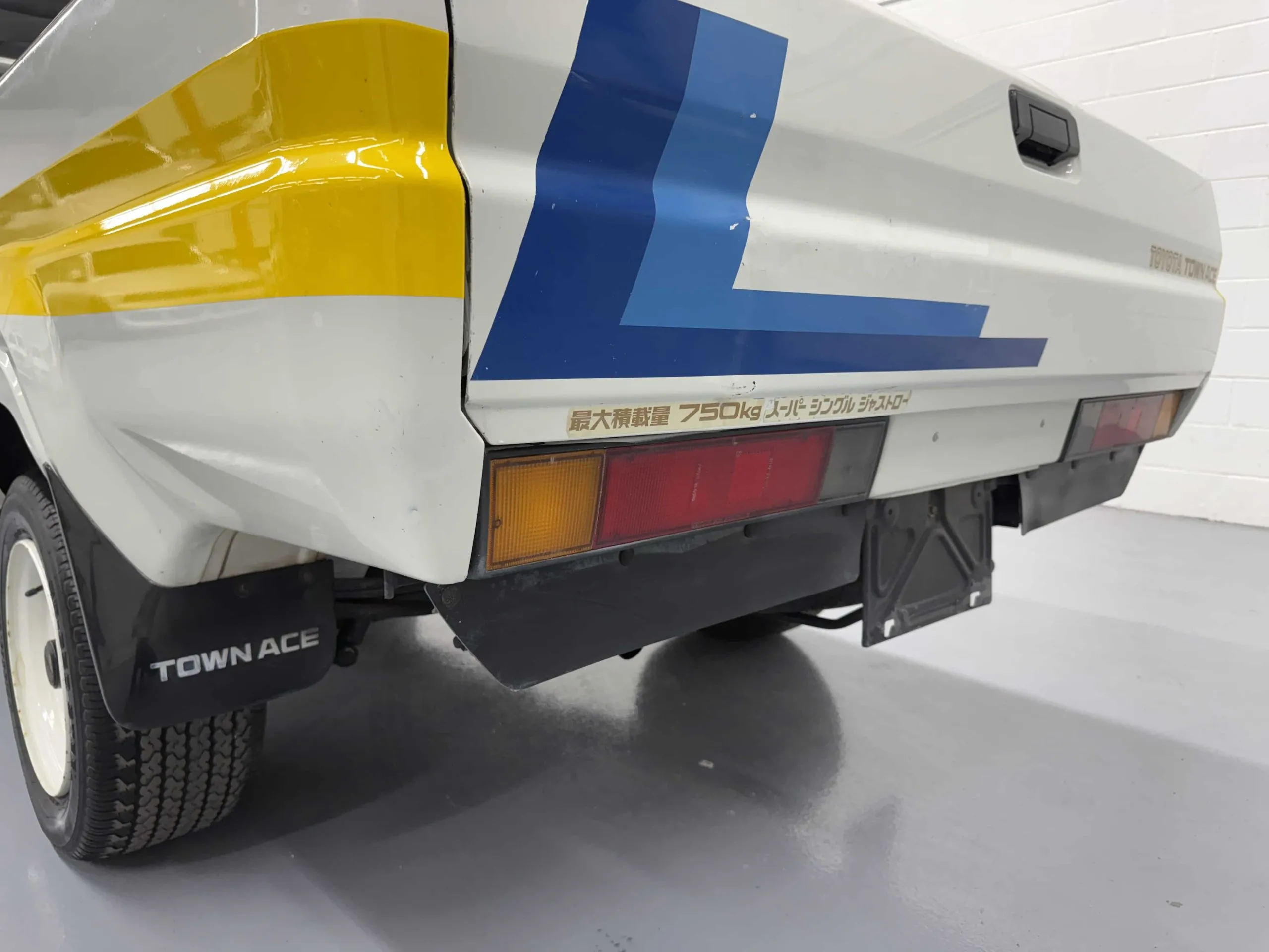1989-toyota-townace-custom-for-sale-23