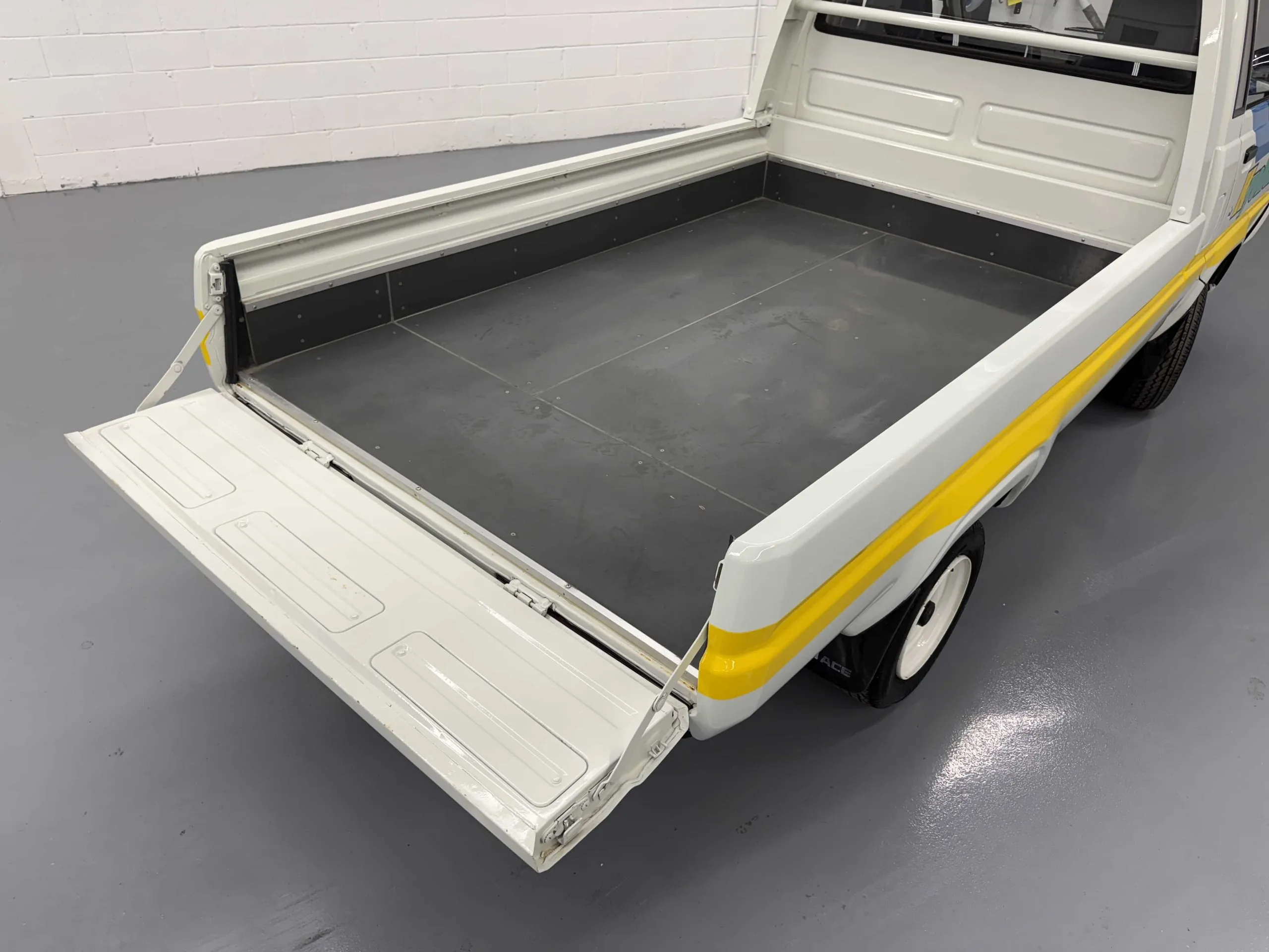 1989-toyota-townace-custom-for-sale-32