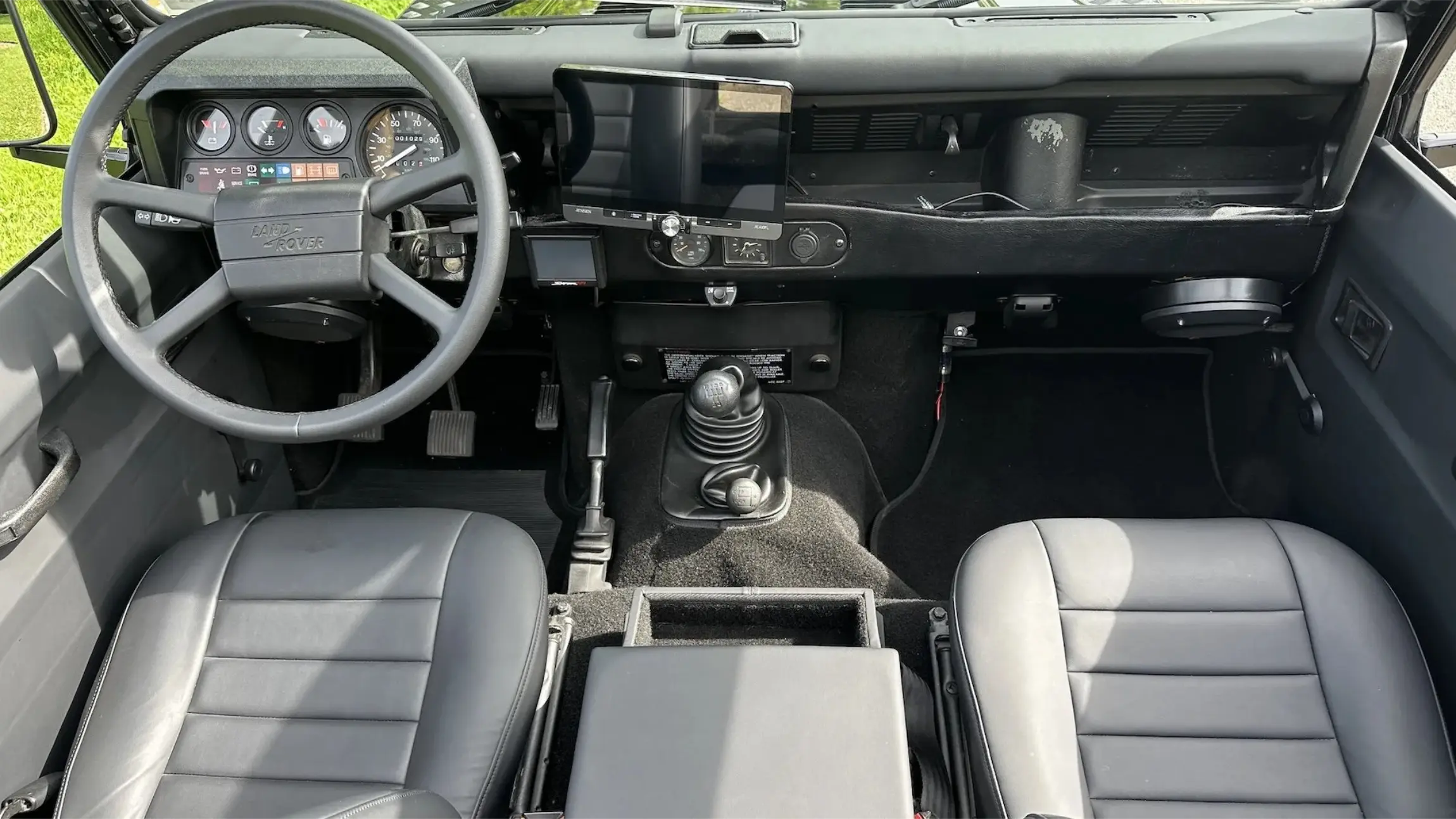 1990-land-rover-defender-90-for-sale-southampton-ny-23