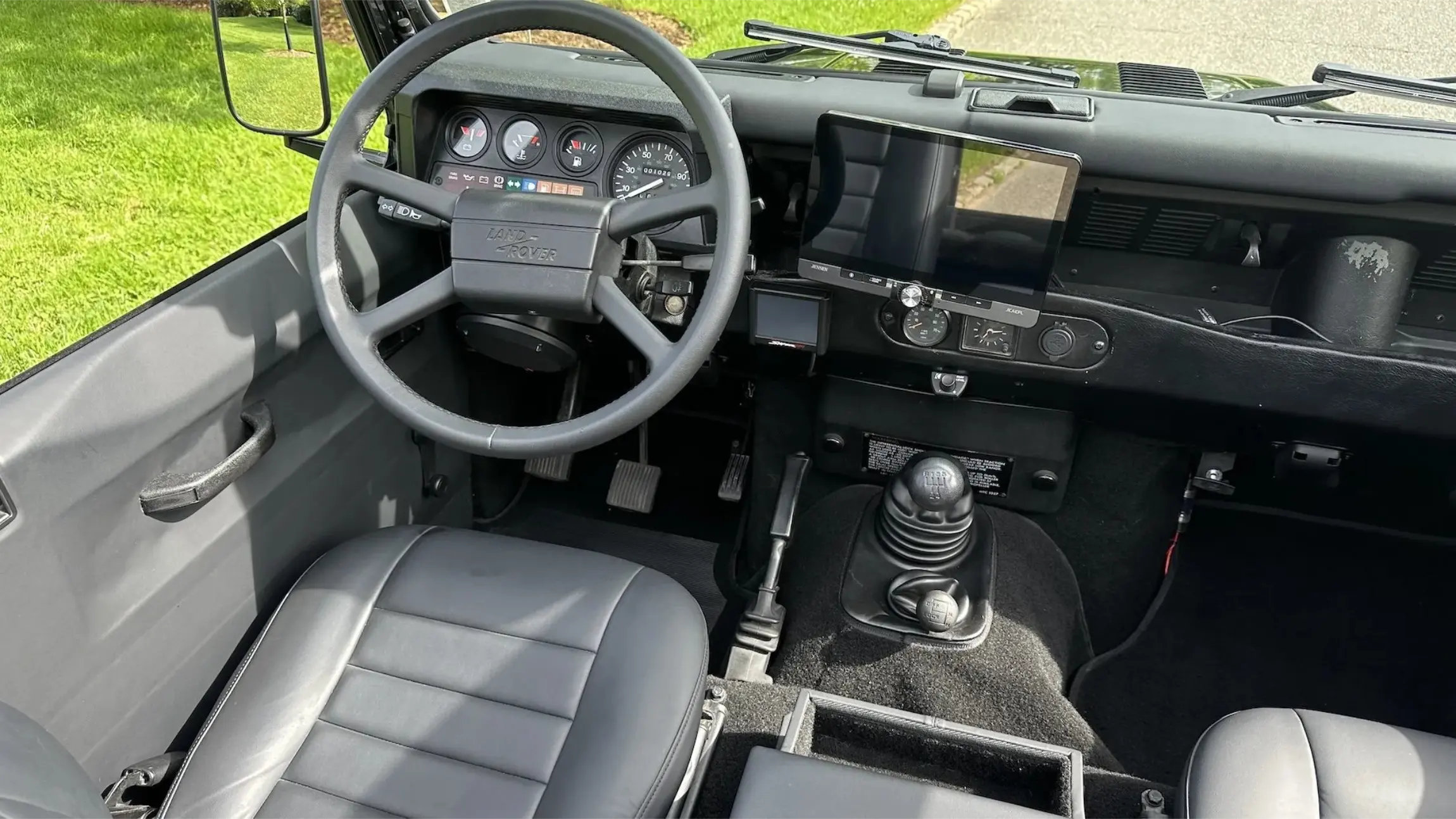 1990-land-rover-defender-90-for-sale-southampton-ny-24