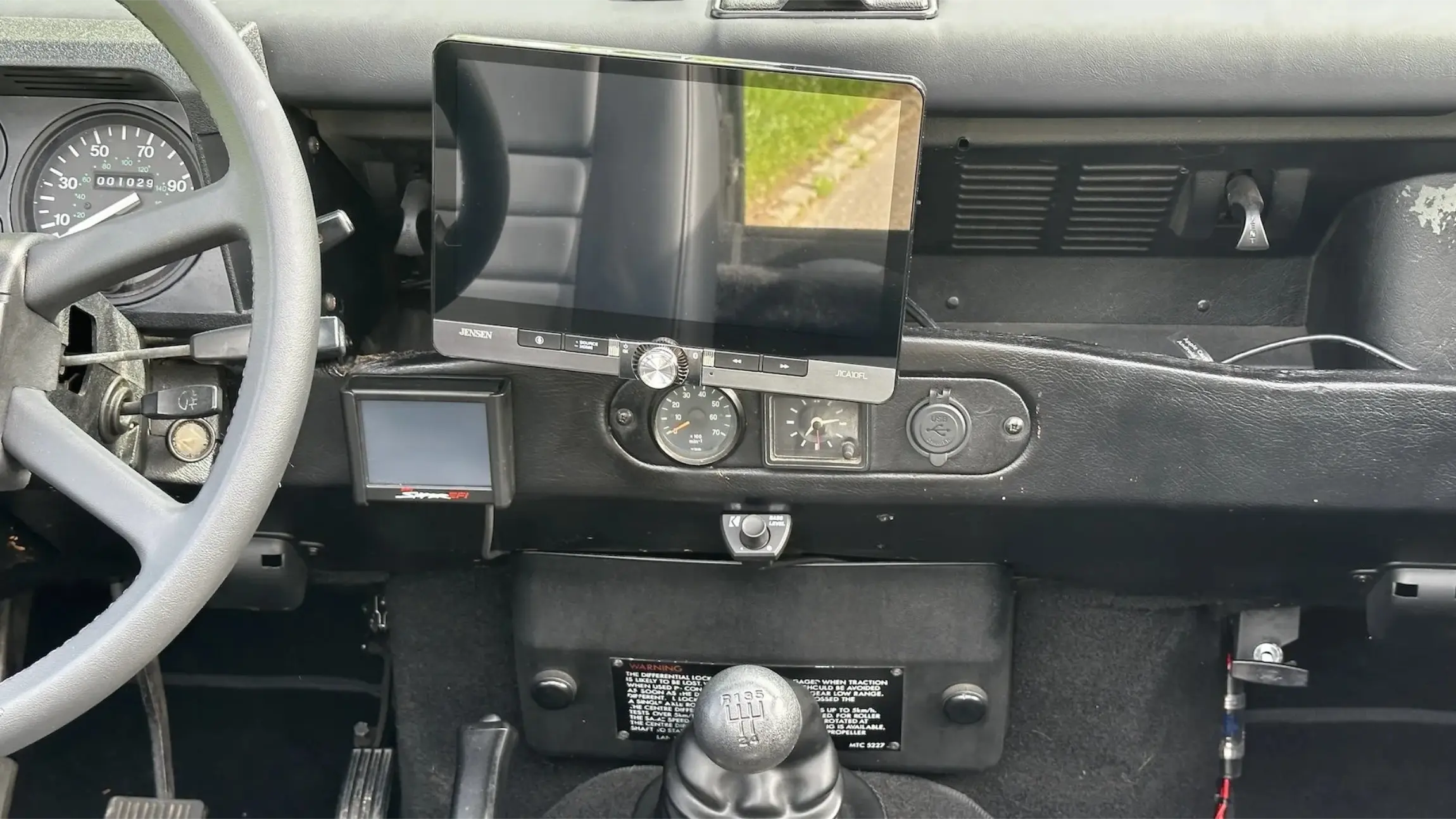 1990-land-rover-defender-90-for-sale-southampton-ny-26