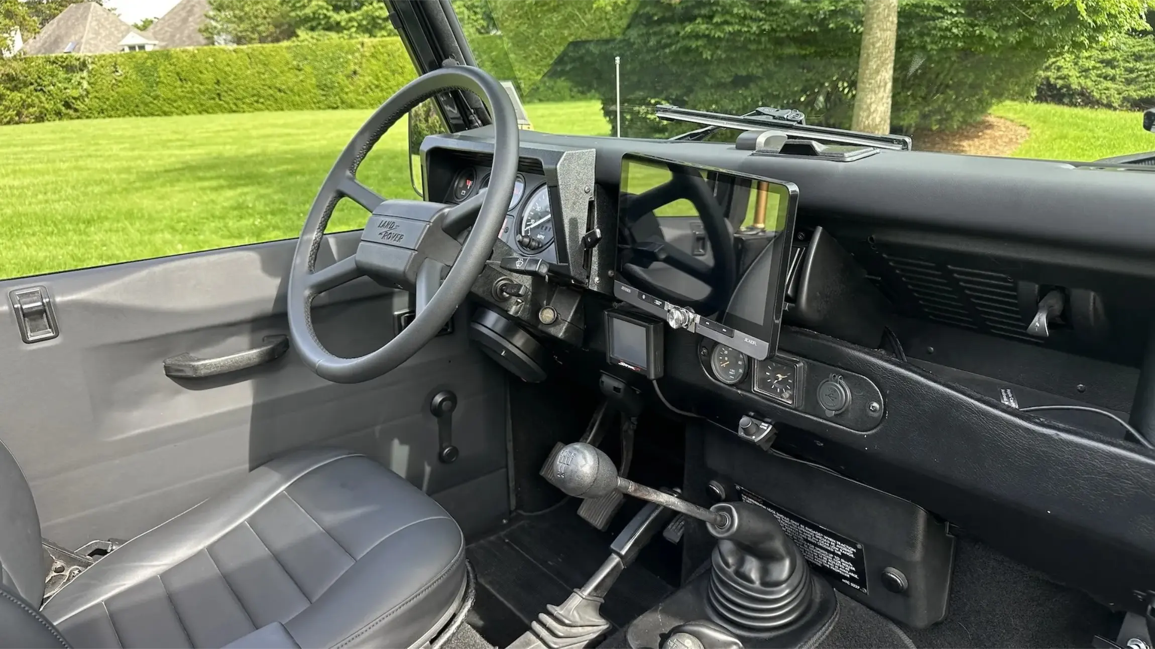 1990-land-rover-defender-90-for-sale-southampton-ny-36