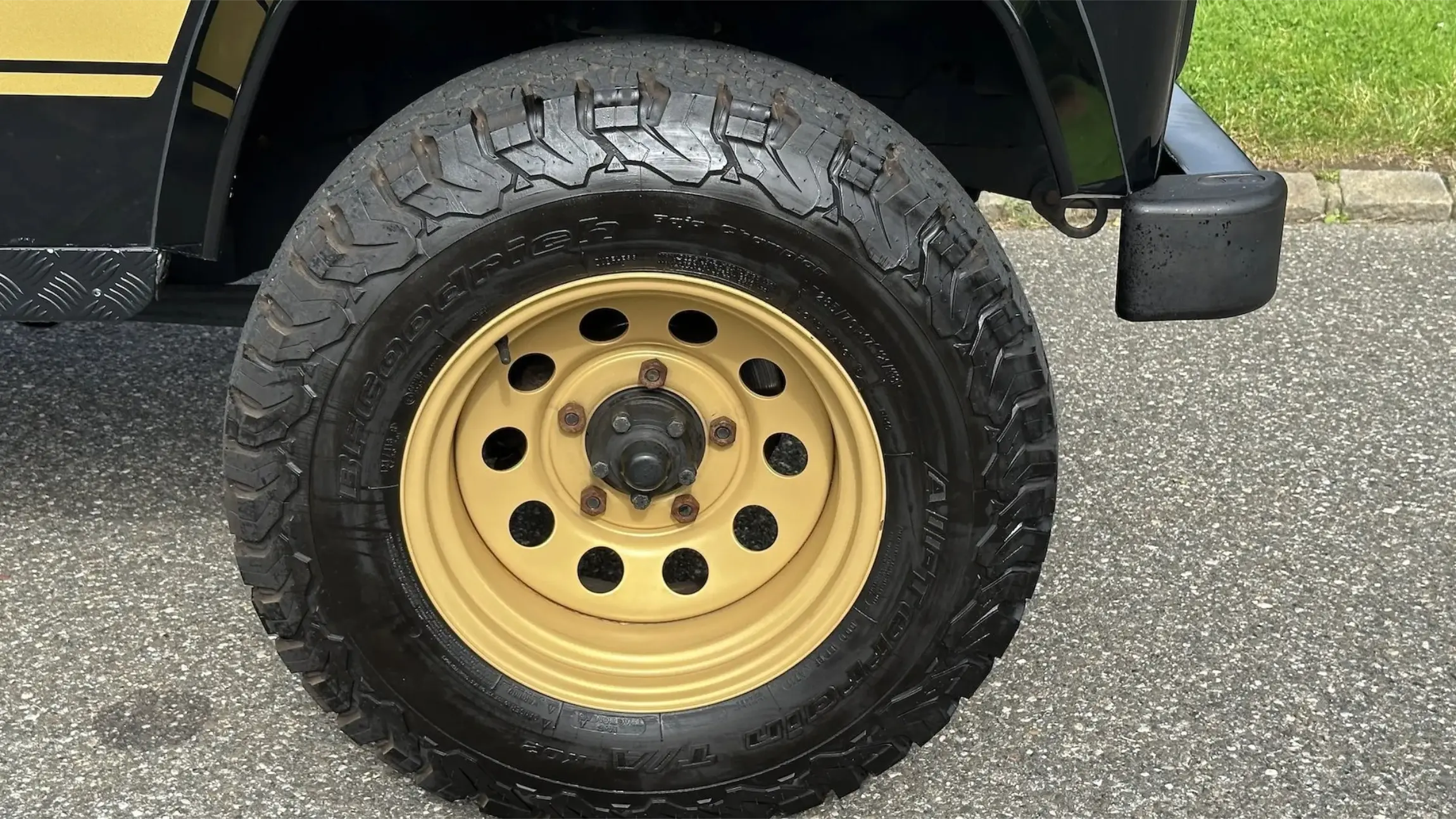 1990-land-rover-defender-90-for-sale-southampton-ny-46