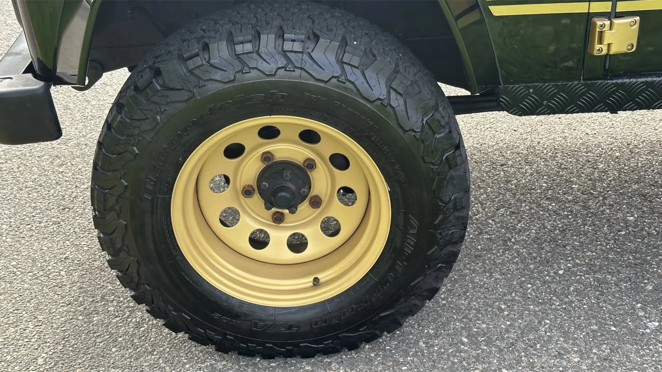 1990-land-rover-defender-90-for-sale-southampton-ny-47