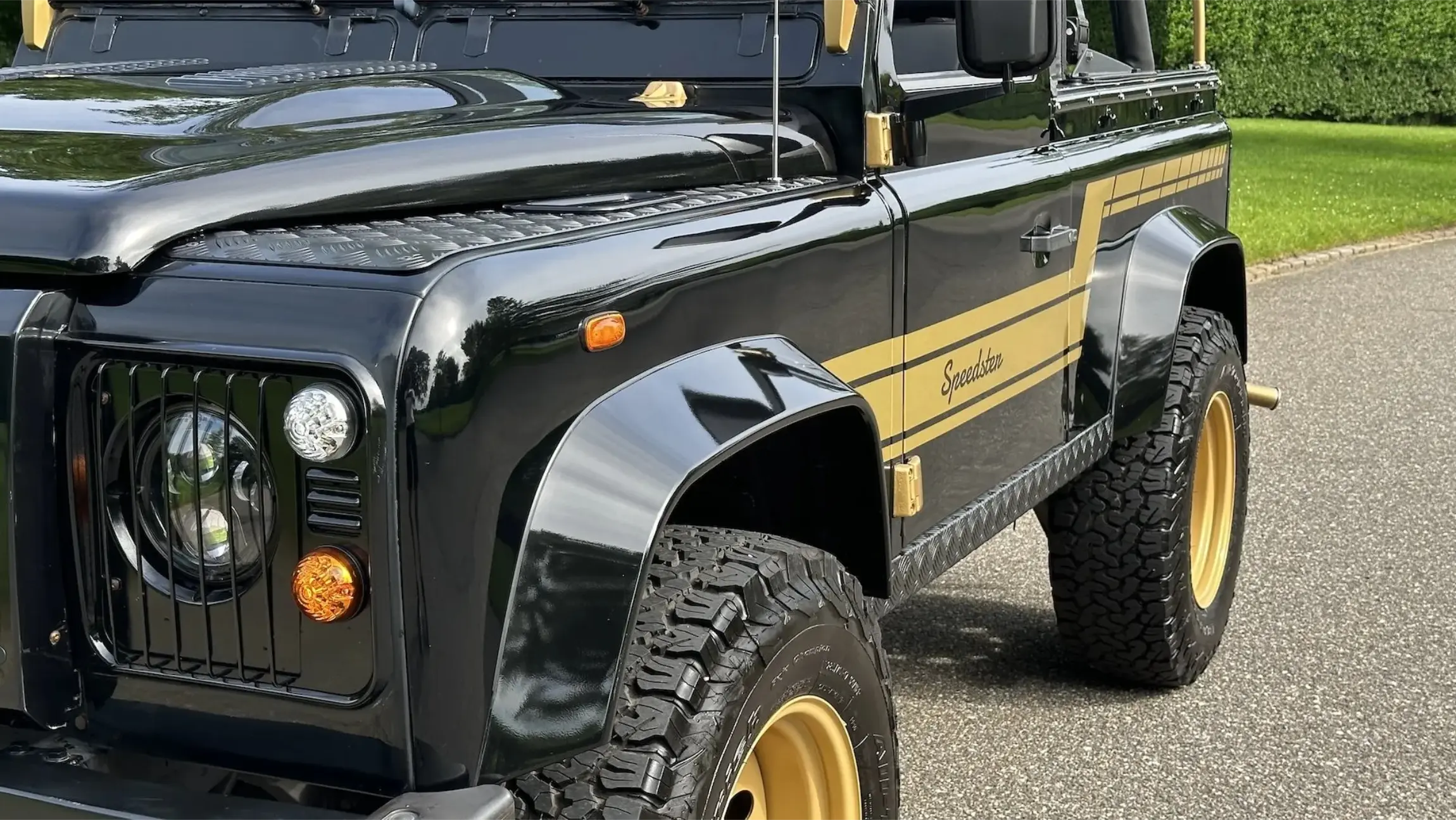 1990-land-rover-defender-90-for-sale-southampton-ny-64