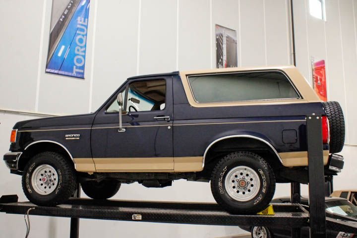1991-ford-bronco-eddie-bauer-edition (14)