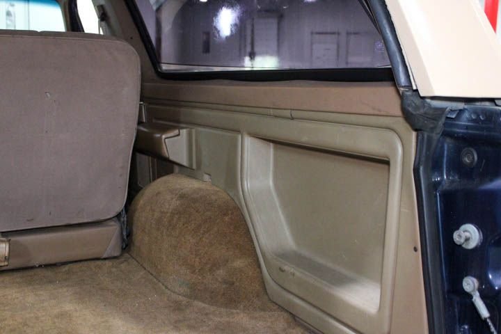 1991-ford-bronco-eddie-bauer-edition (23)