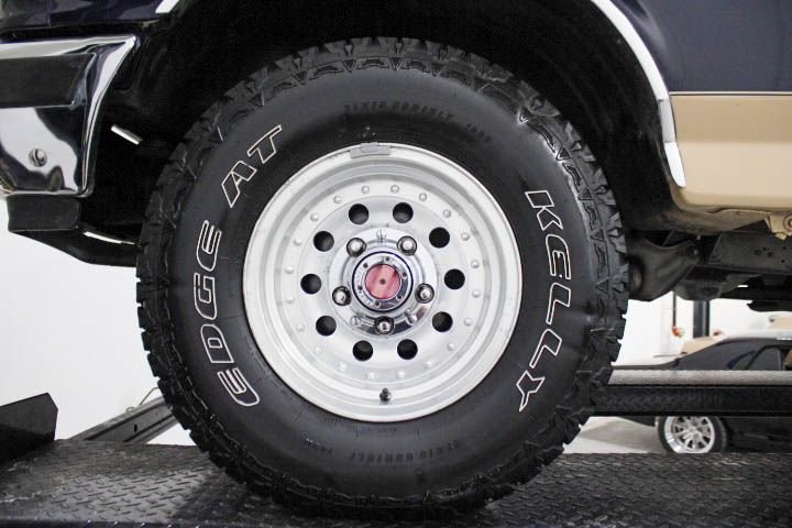 1991-ford-bronco-eddie-bauer-edition (28)