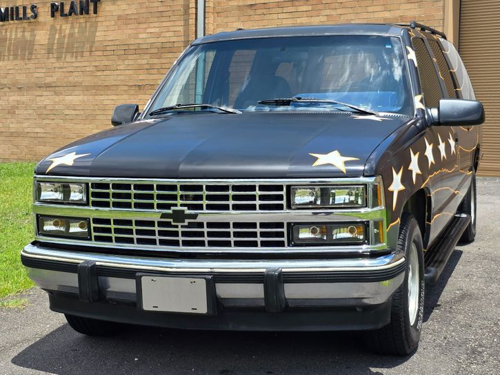 1993-chevrolet-suburban-c1500-hope-mills-nc-for-sale-01