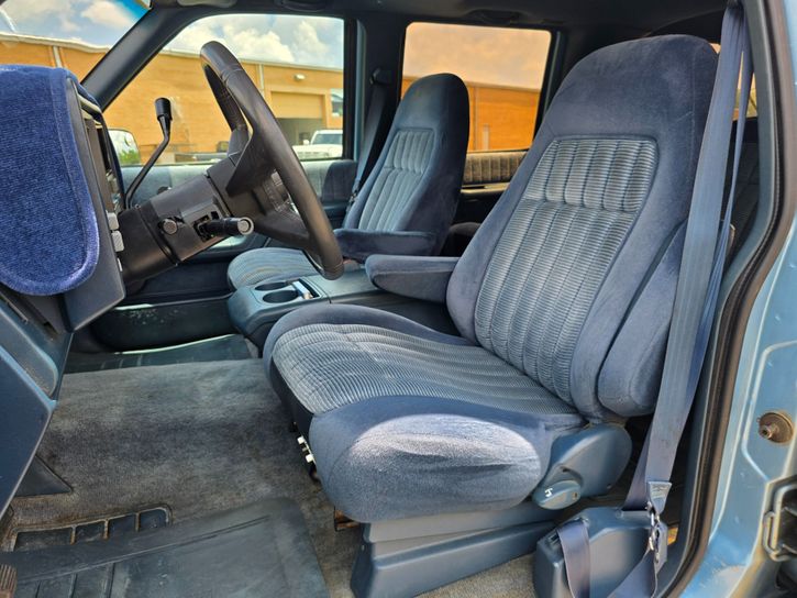 1993-chevrolet-suburban-c1500-hope-mills-nc-for-sale-10
