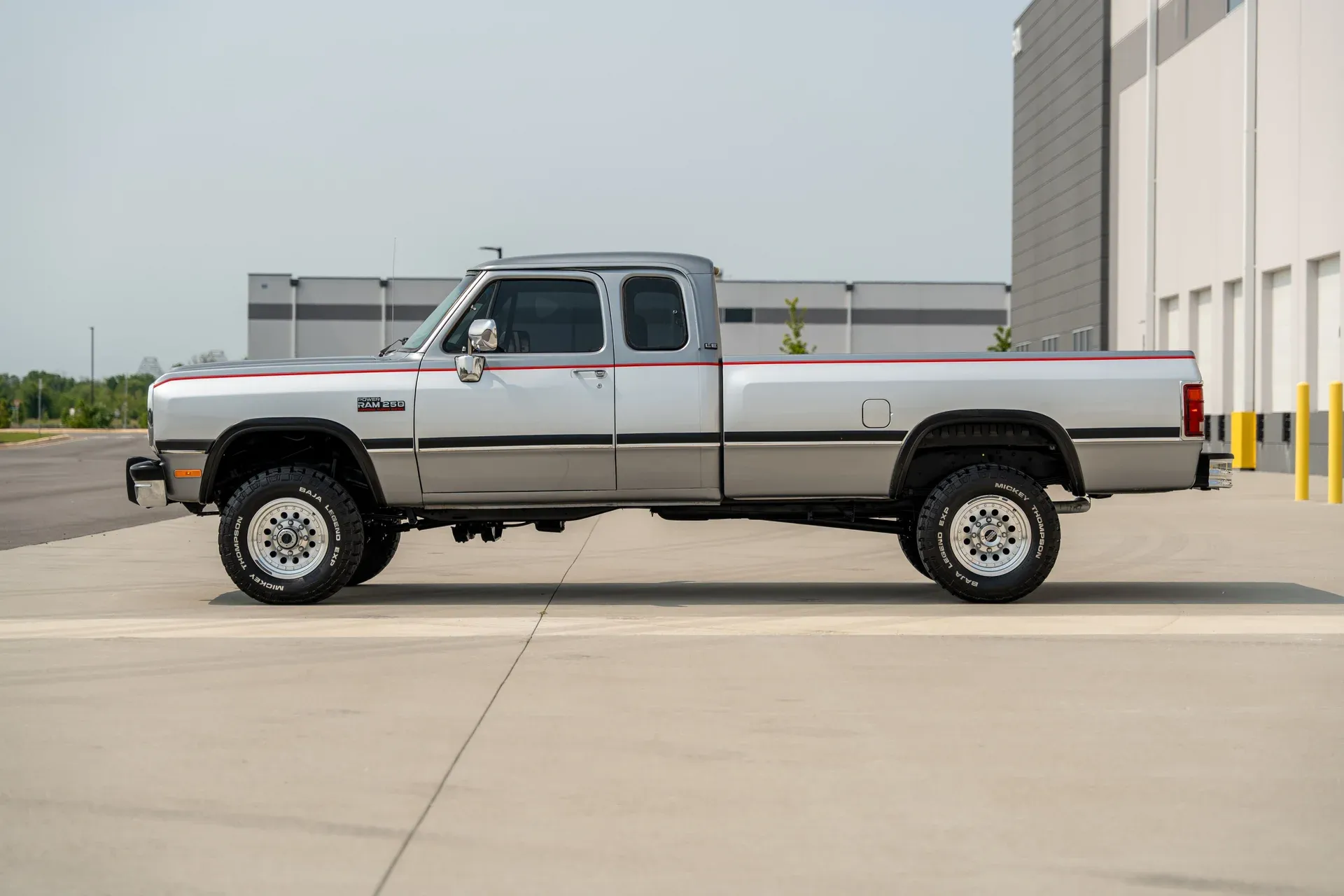 1993-dodge-d250-w250-club-cab-149-wb-4wd (15)
