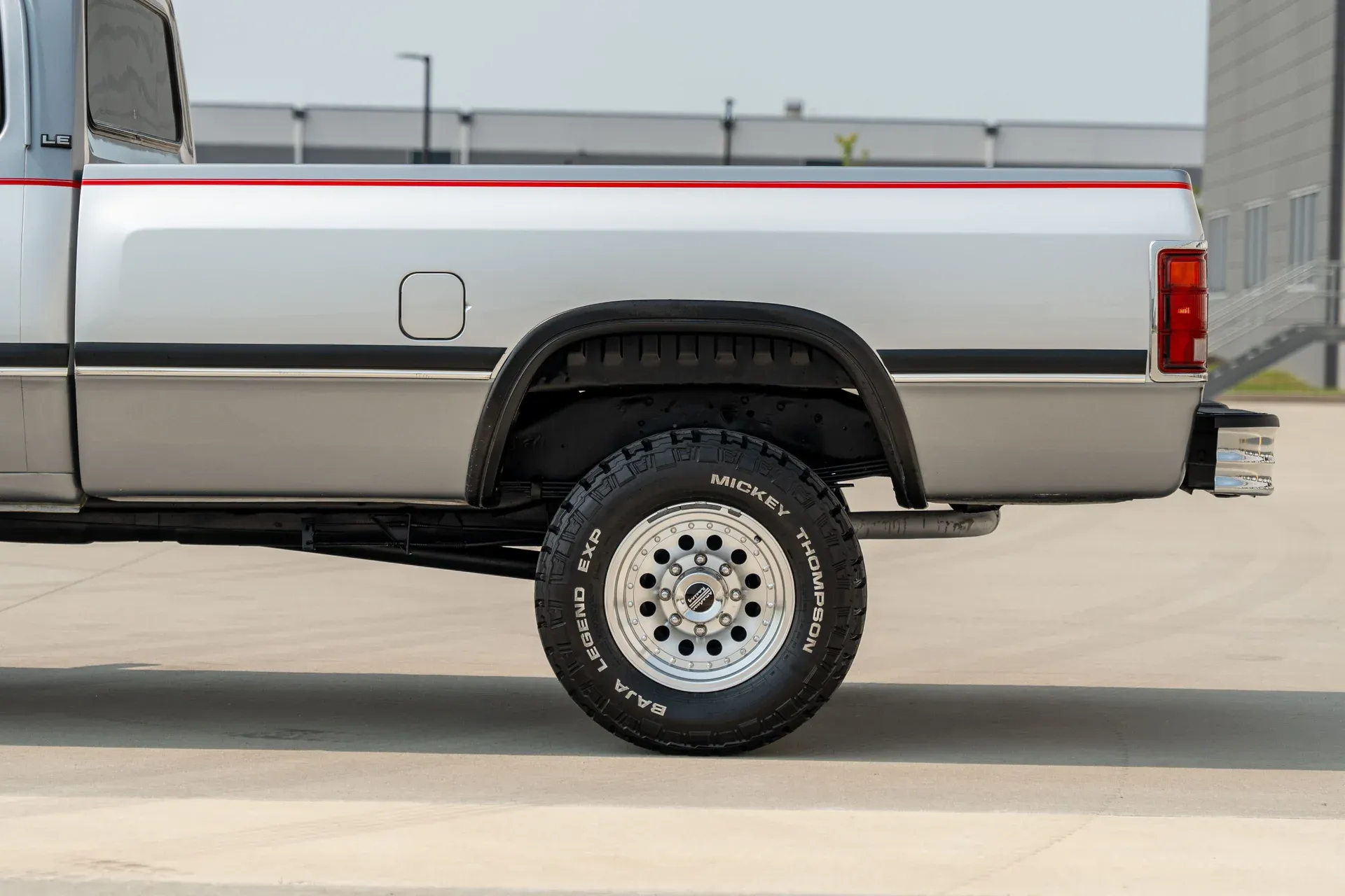 1993-dodge-d250-w250-club-cab-149-wb-4wd (16)