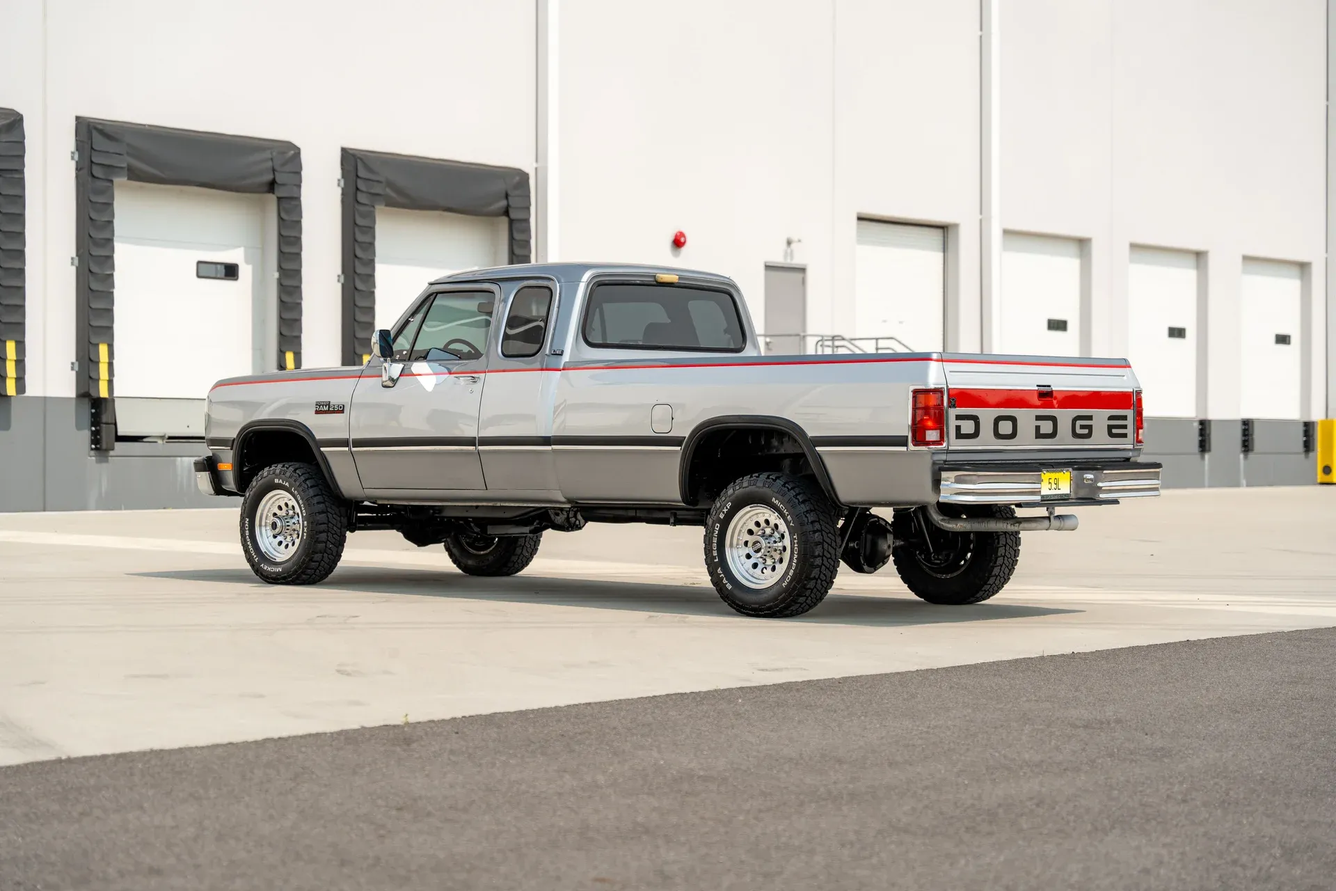 1993-dodge-d250-w250-club-cab-149-wb-4wd (20)