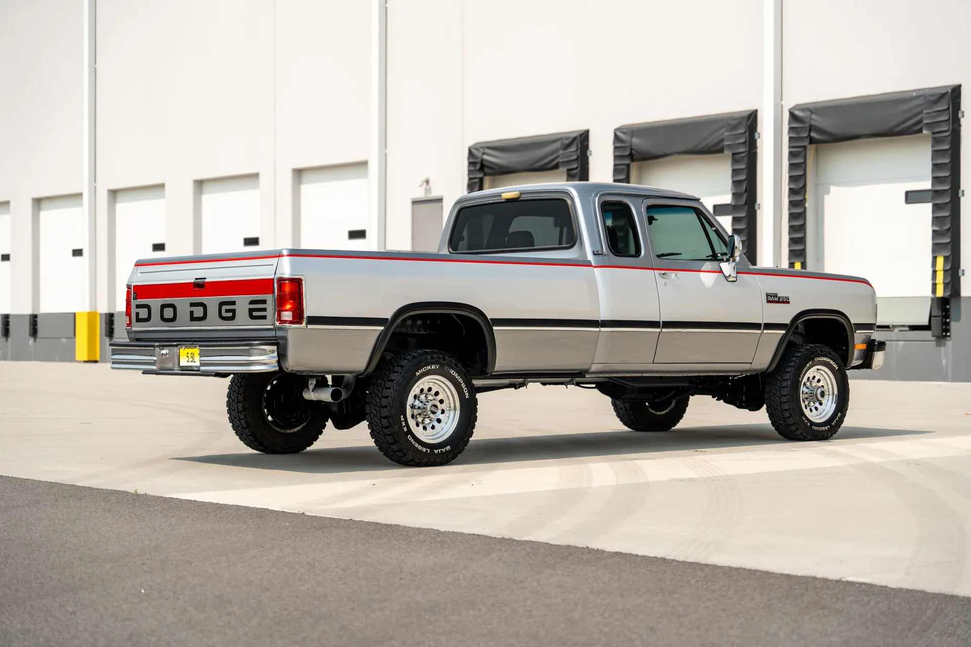1993-dodge-d250-w250-club-cab-149-wb-4wd (22)