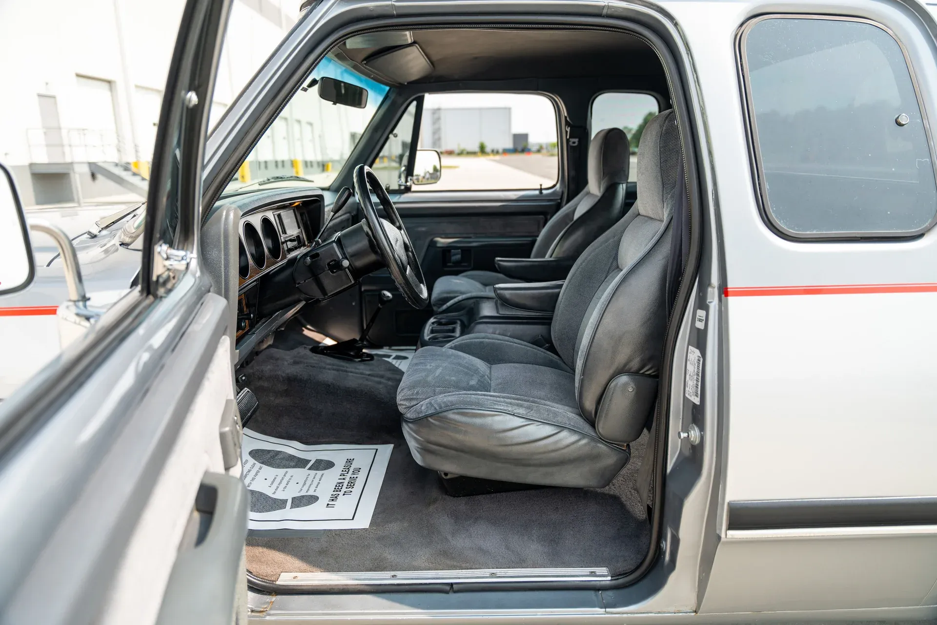 1993-dodge-d250-w250-club-cab-149-wb-4wd (30)