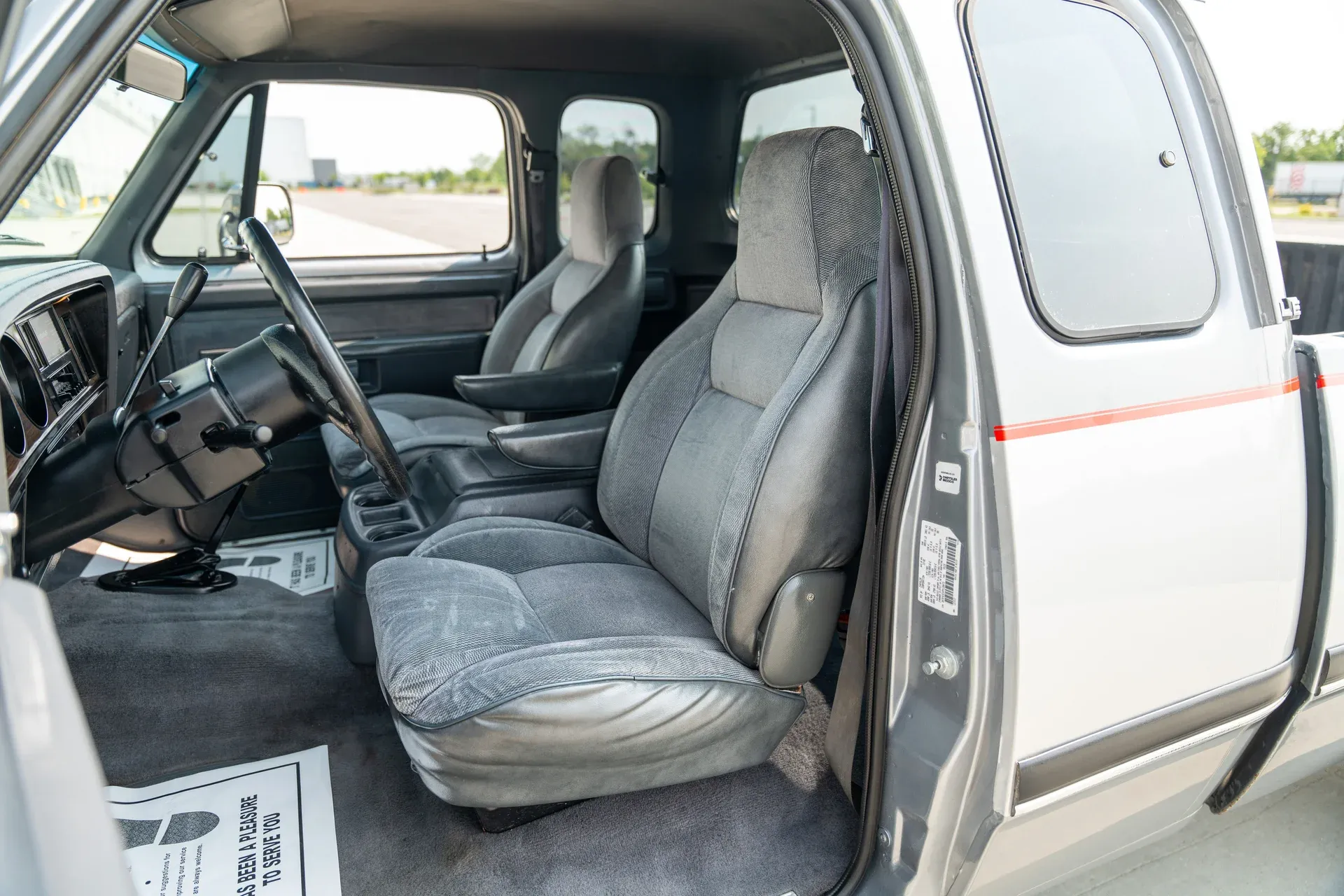1993-dodge-d250-w250-club-cab-149-wb-4wd (31)
