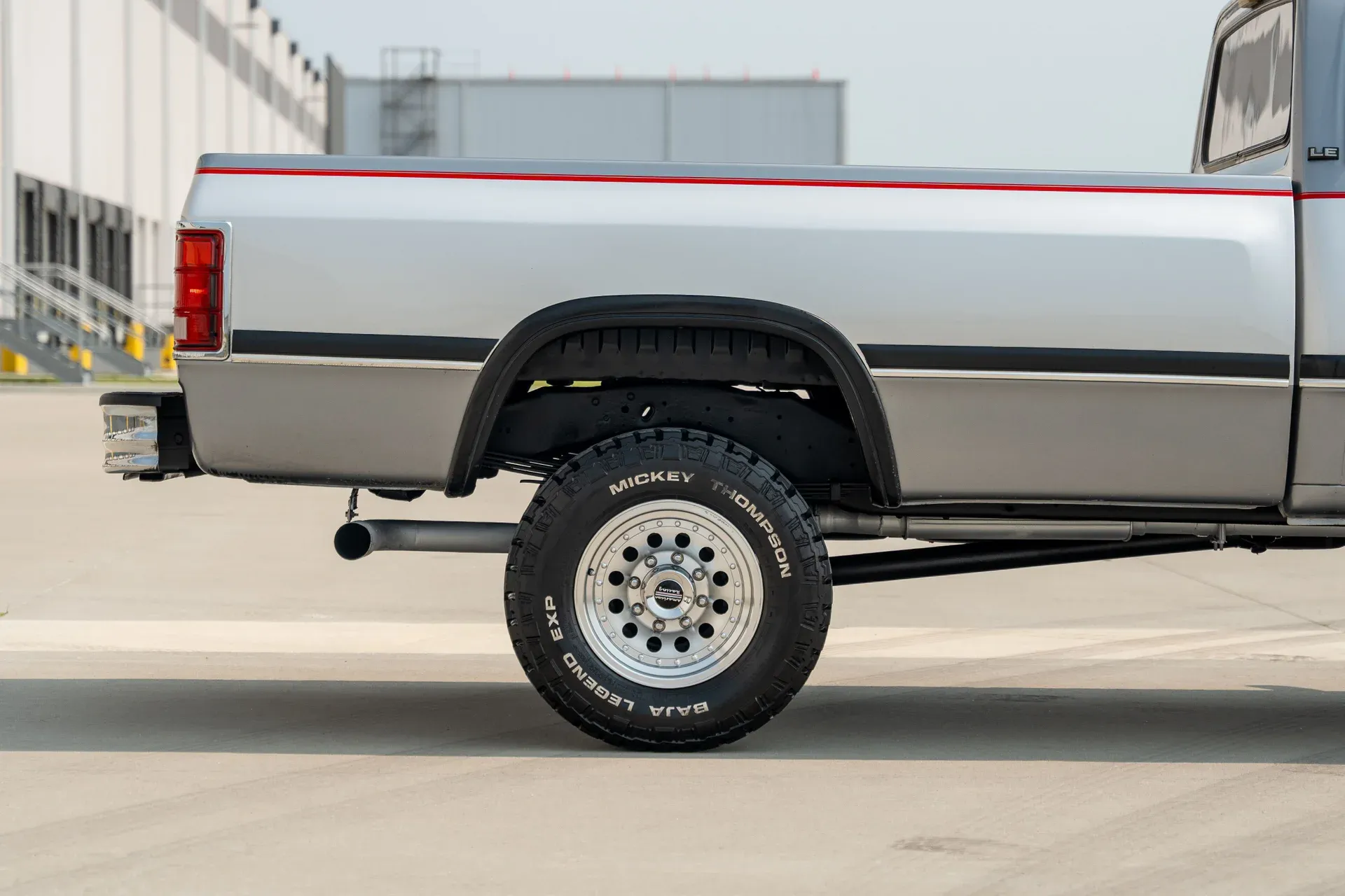1993-dodge-d250-w250-club-cab-149-wb-4wd (5)