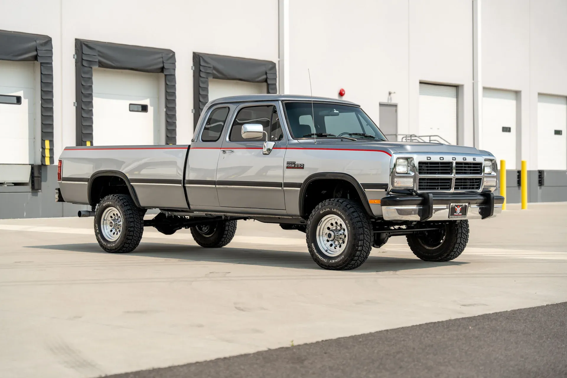 1993-dodge-d250-w250-club-cab-149-wb-4wd (7)