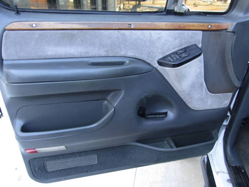 1993-ford-f-350-xlt-centurion-conversion-for-sale-14