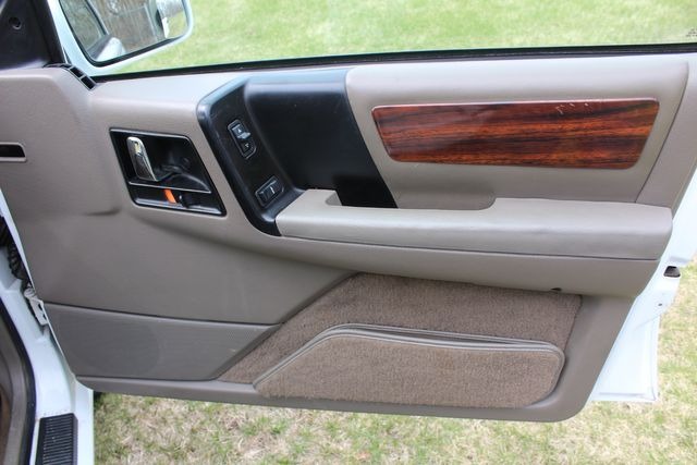 1993-jeep-grand-cherokee-limited-for-sale-32