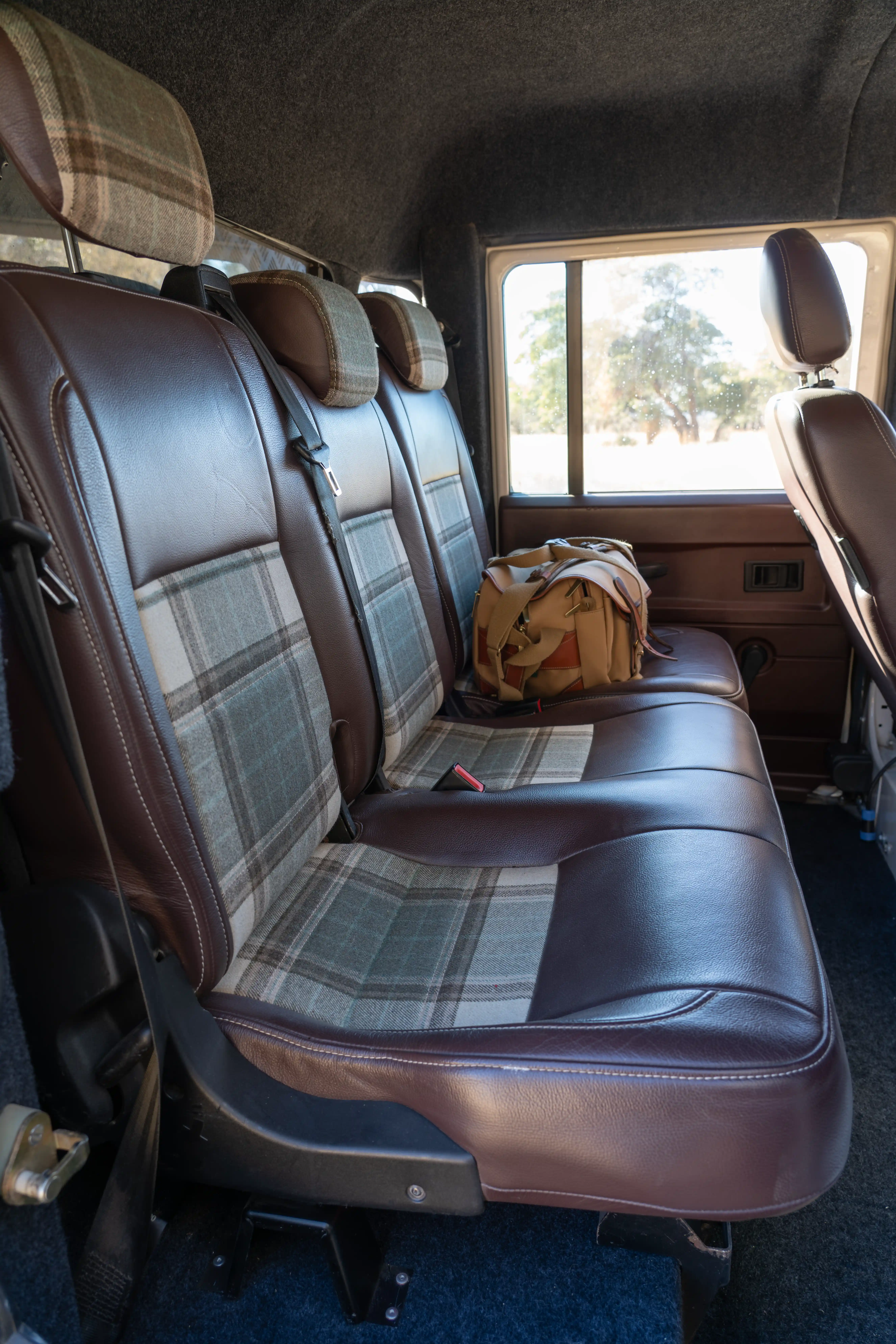 1994 Land Rover Defender 130 Overlander-11
