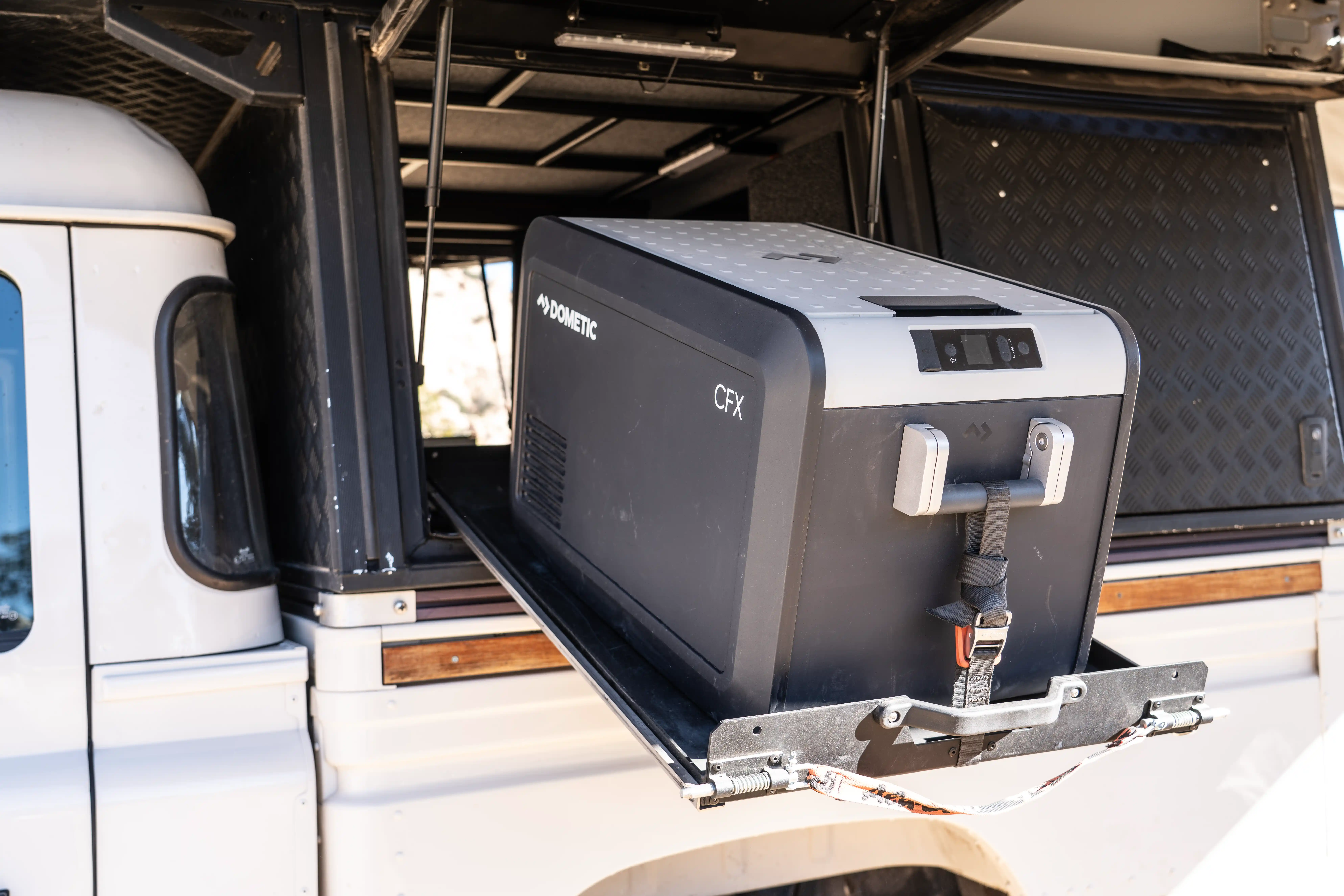 1994 Land Rover Defender 130 Overlander-15