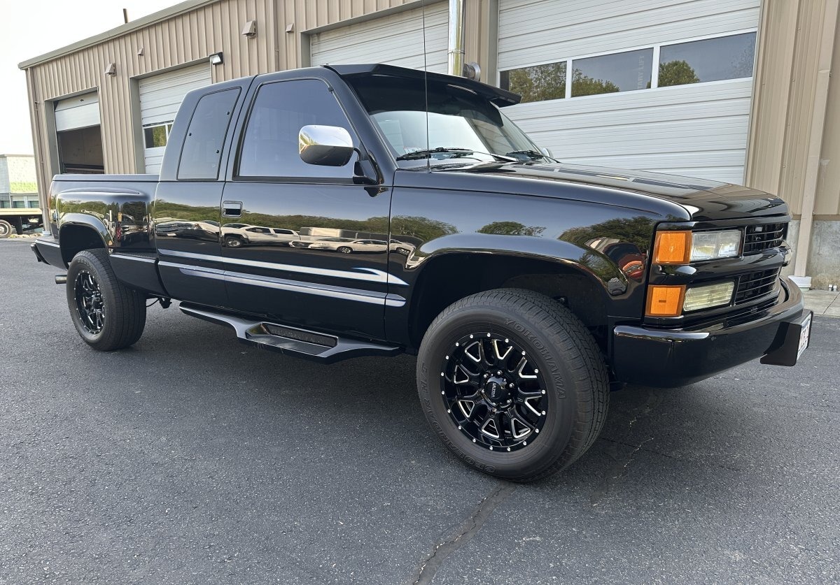 1994-chevrolet-k-1500-extended-cab-step-side-z71-off-road-4x4-1