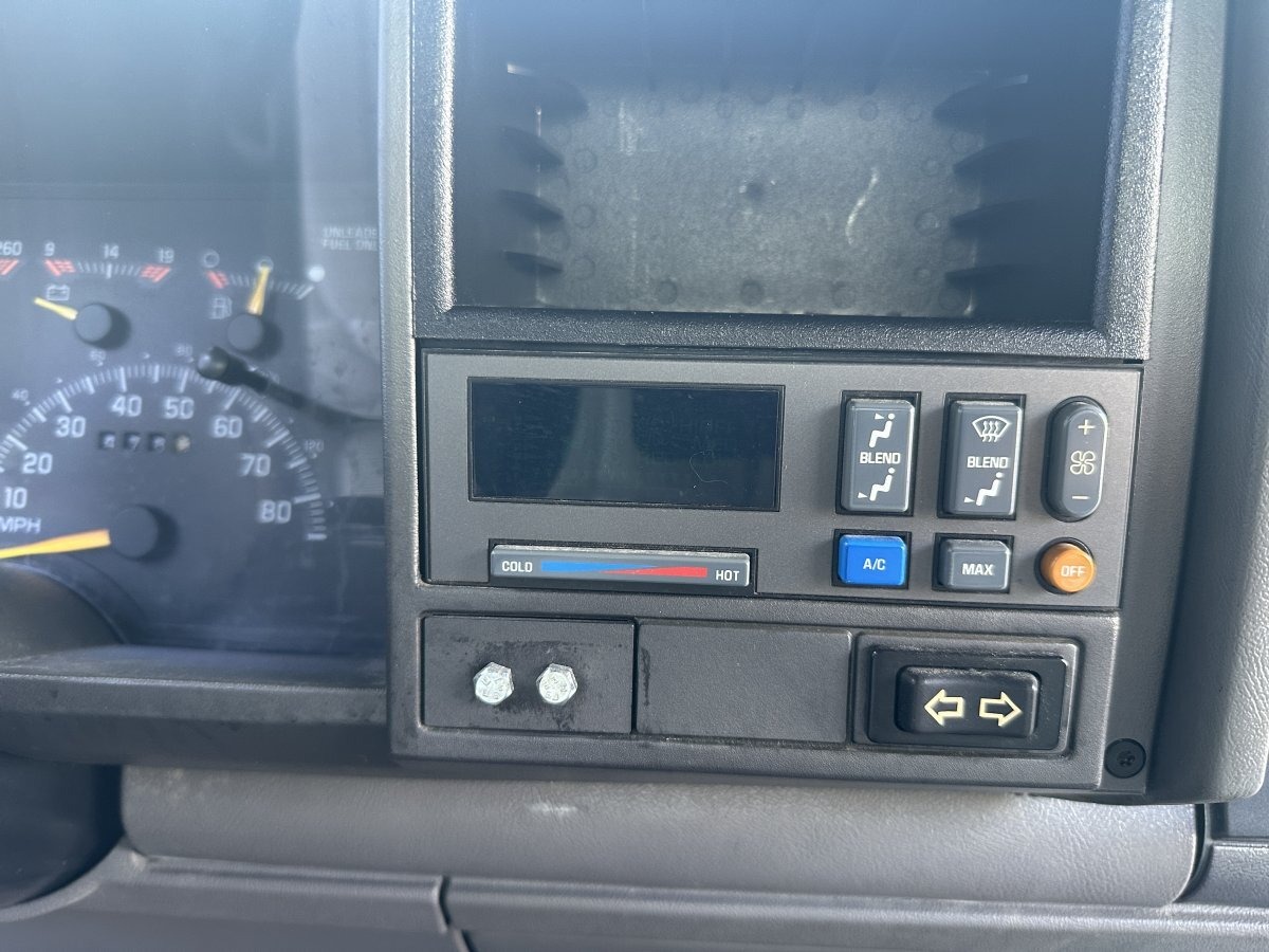 1994-chevrolet-k-1500-extended-cab-step-side-z71-off-road-4x4-33