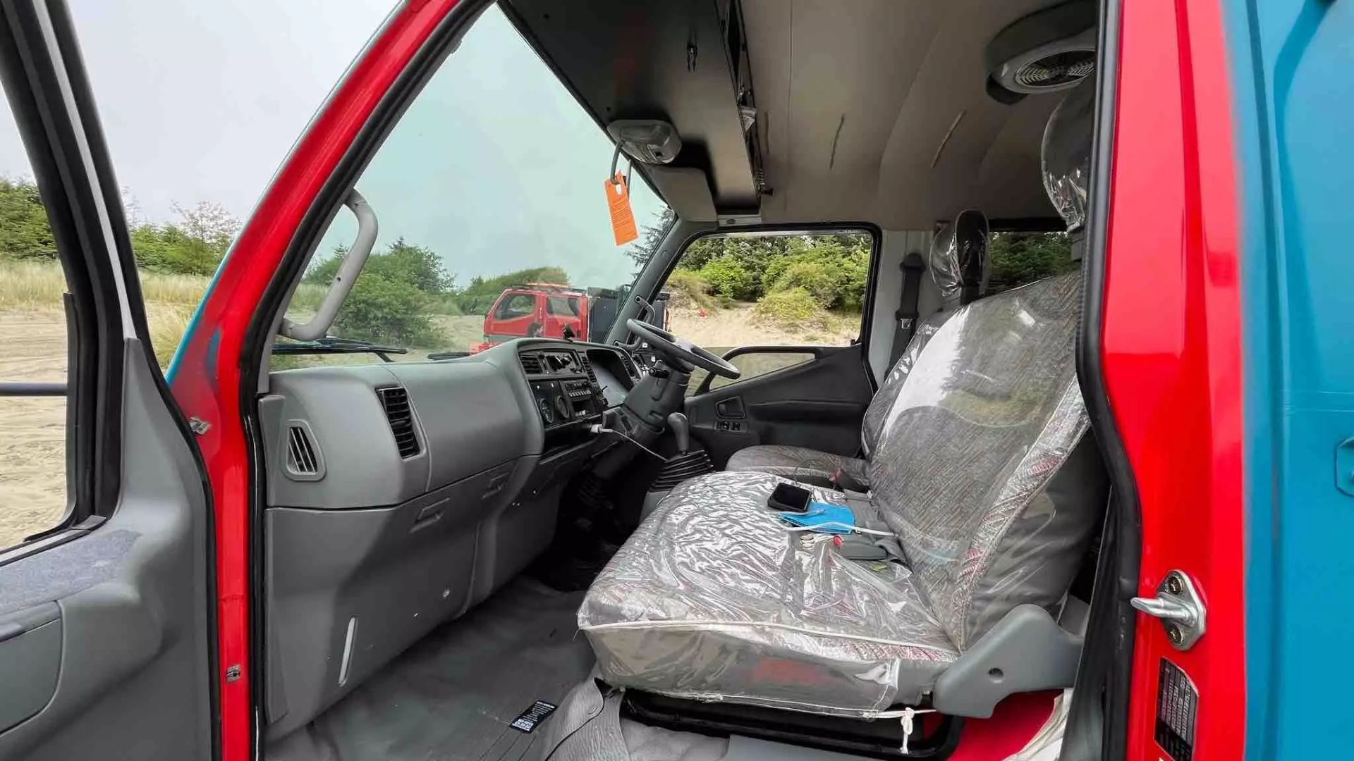 1995 MITSUBISHI CANTER DOKA-23