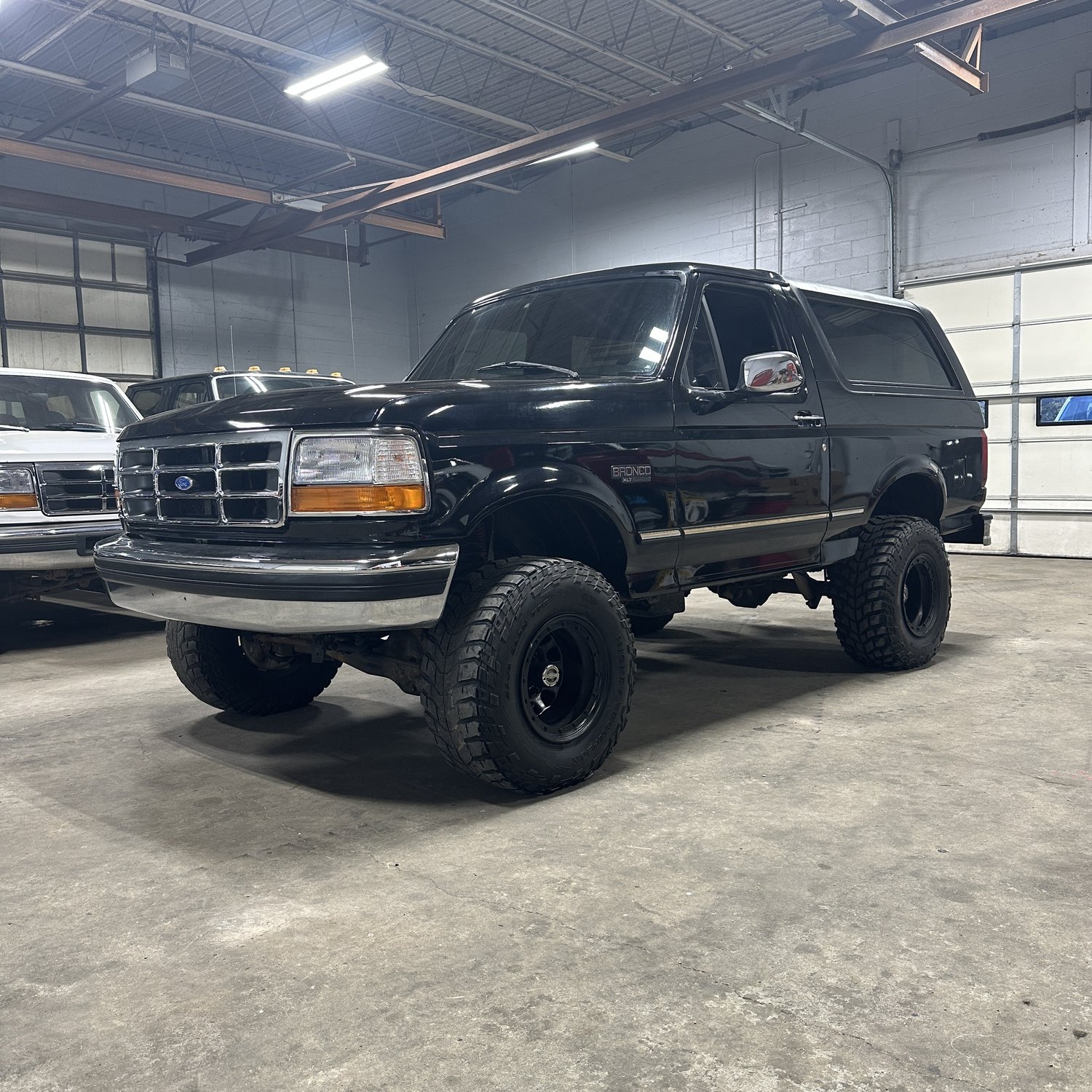 1995-ford-bronco-xlt-for-sale-elkhart-in-01
