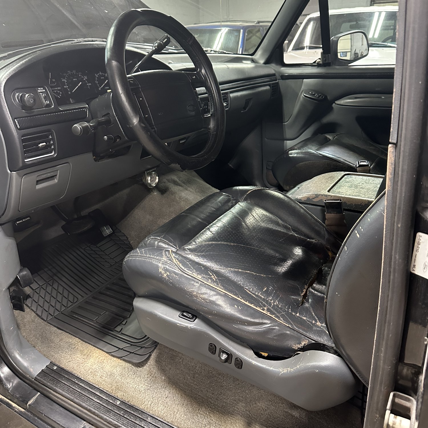 1995-ford-bronco-xlt-for-sale-elkhart-in-15
