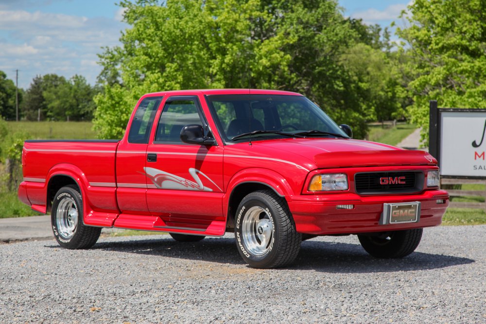 1995-gmc-sonoma-tiara-conversion-for-sale-02