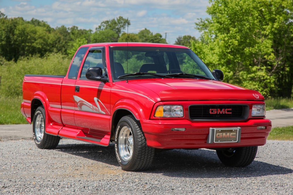1995-gmc-sonoma-tiara-conversion-for-sale-03