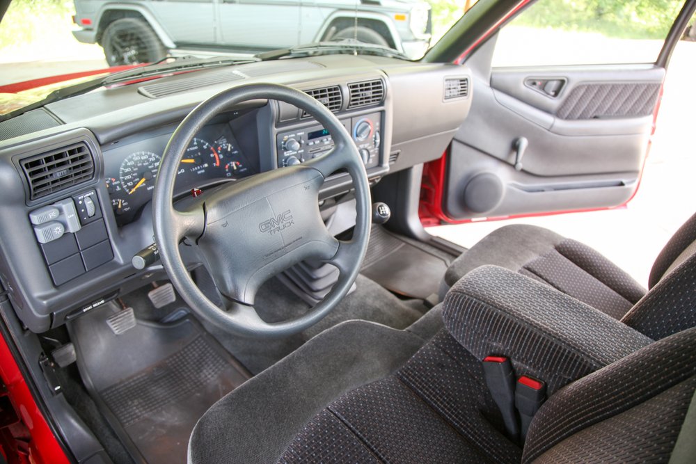 1995-gmc-sonoma-tiara-conversion-for-sale-31