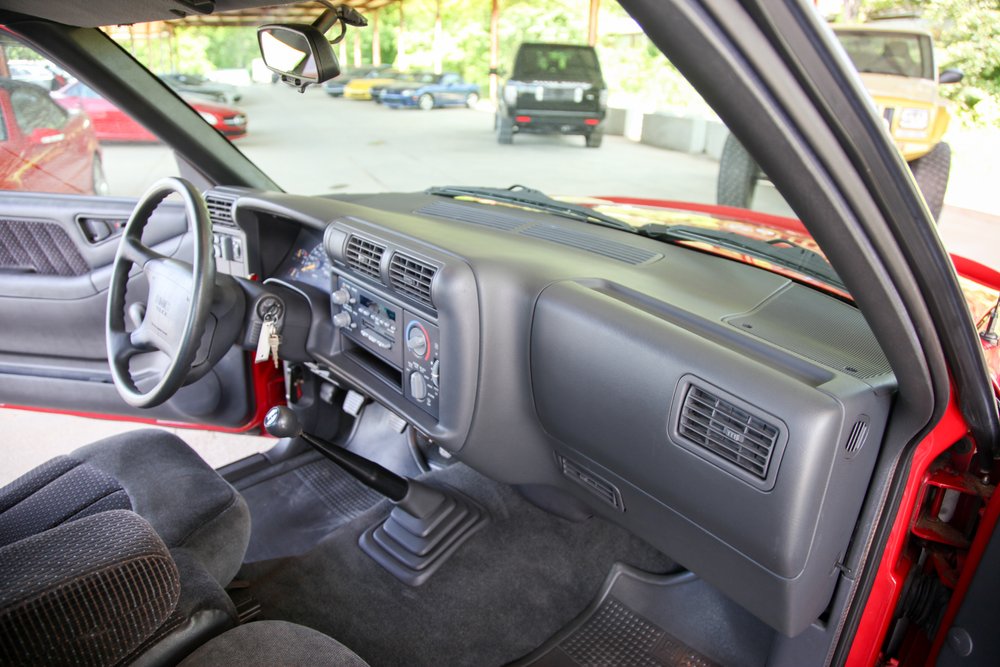 1995-gmc-sonoma-tiara-conversion-for-sale-46