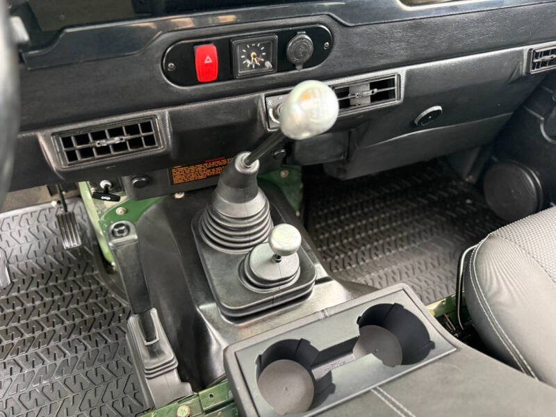1995-land-rover-defender-90-3dr-4wd-suv (21)