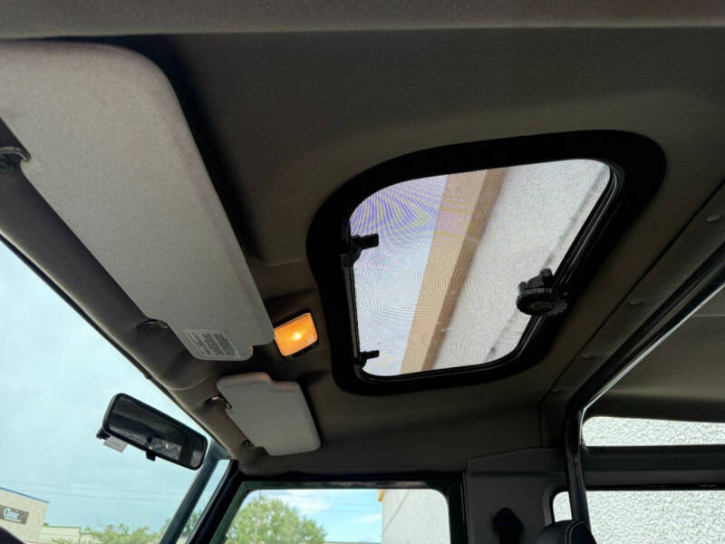 1995-land-rover-defender-90-3dr-4wd-suv (33)